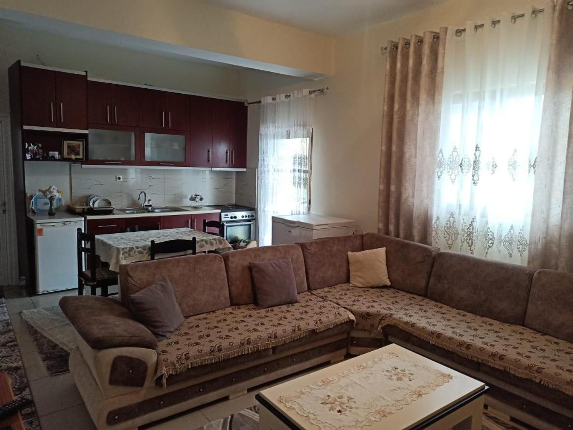 Villa Neimi Ксамил Екстериор снимка