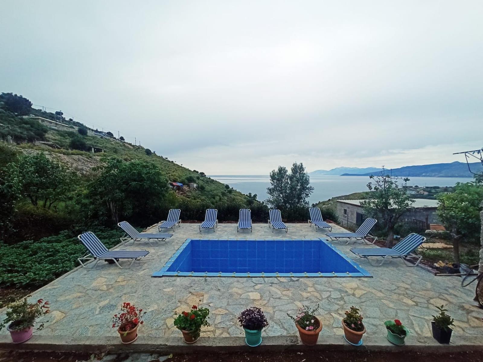 Villa Neimi Ксамил Екстериор снимка